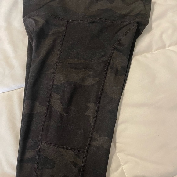 Aeropostale black camo leggings - Picture 9 of 9